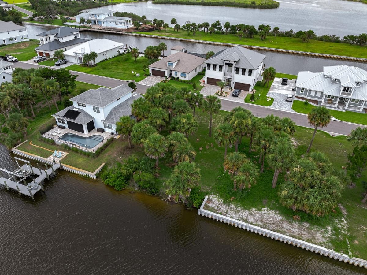 142 SEASIDE POINT — photo 20 of 42