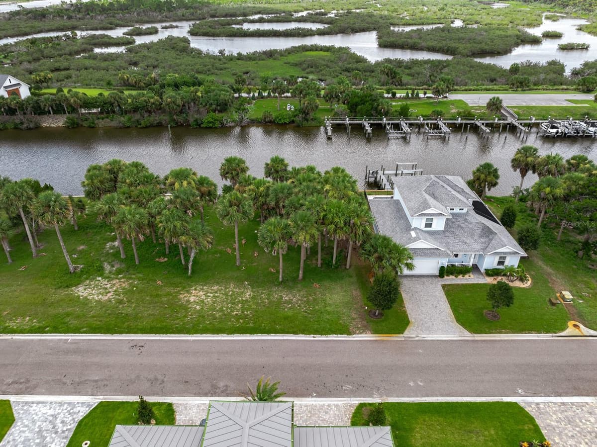 142 SEASIDE POINT — photo 3 of 42