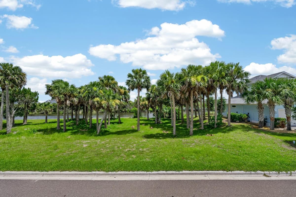 142 SEASIDE POINT — photo 15 of 42