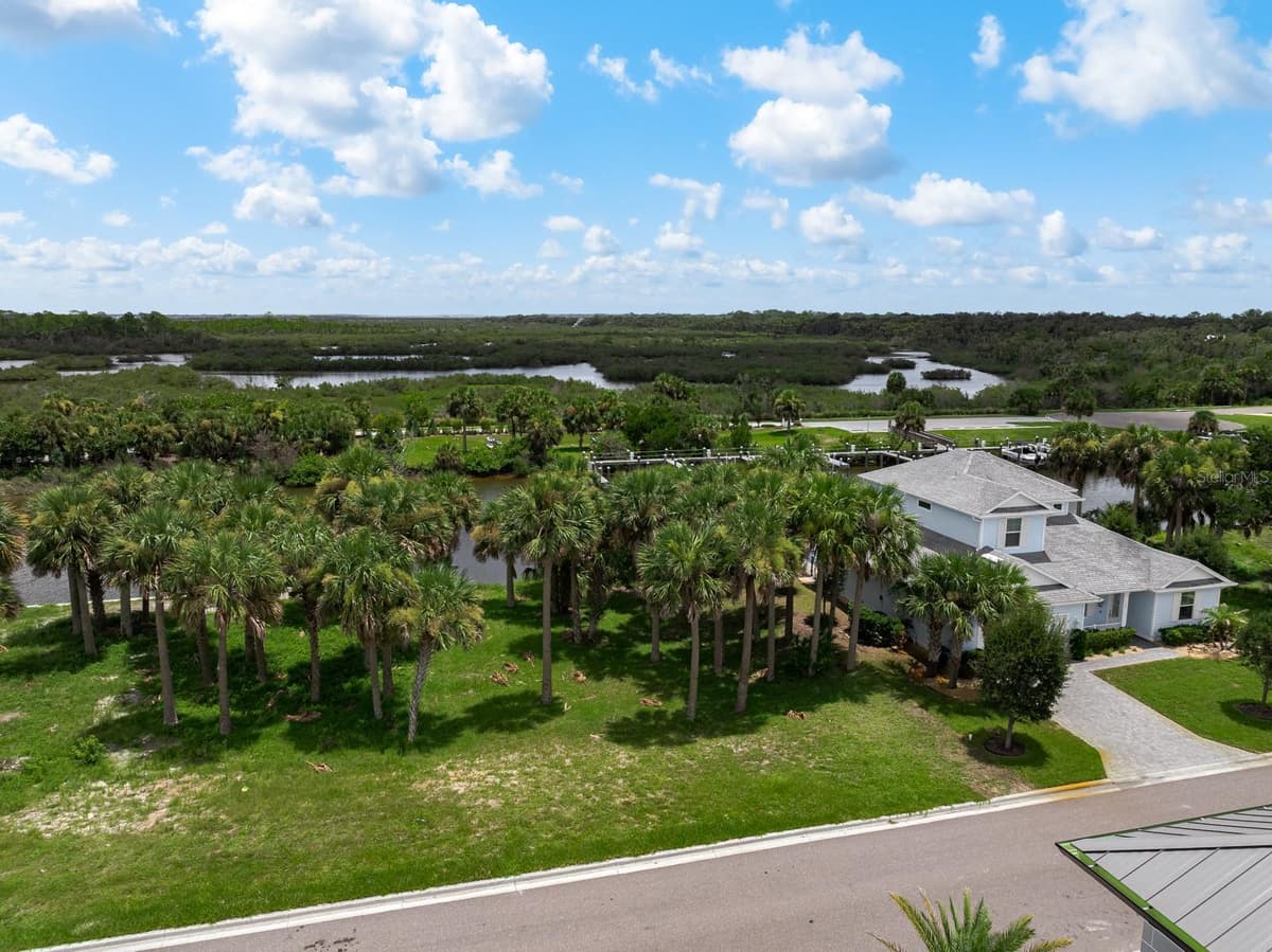 142 SEASIDE POINT — photo 40 of 42