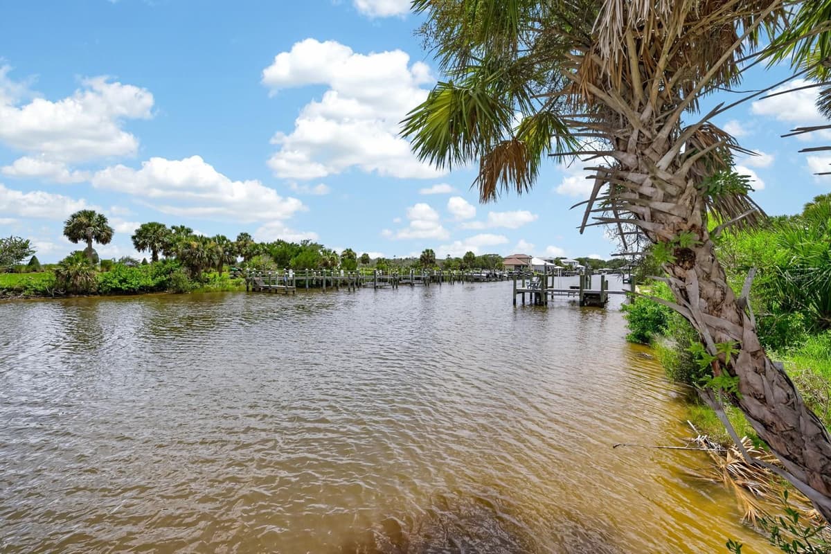 142 SEASIDE POINT — photo 7 of 42