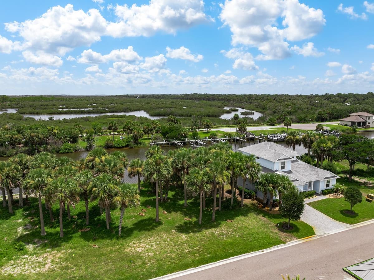 142 SEASIDE POINT — photo 34 of 42