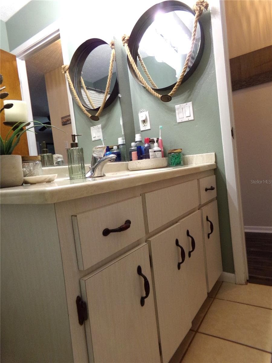 33068 ROUND TABLE ROAD — photo 44 of 82