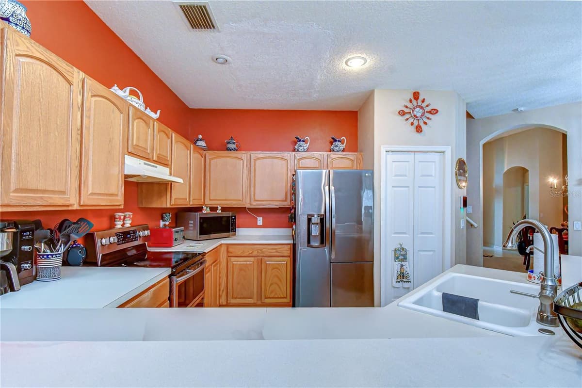 2202 LONGMORE CIRCLE — photo 8 of 35