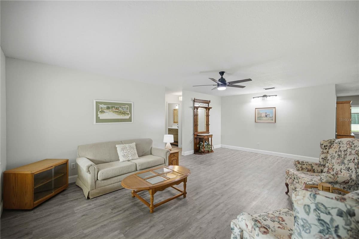 8891 96TH LANE — photo 3 of 20