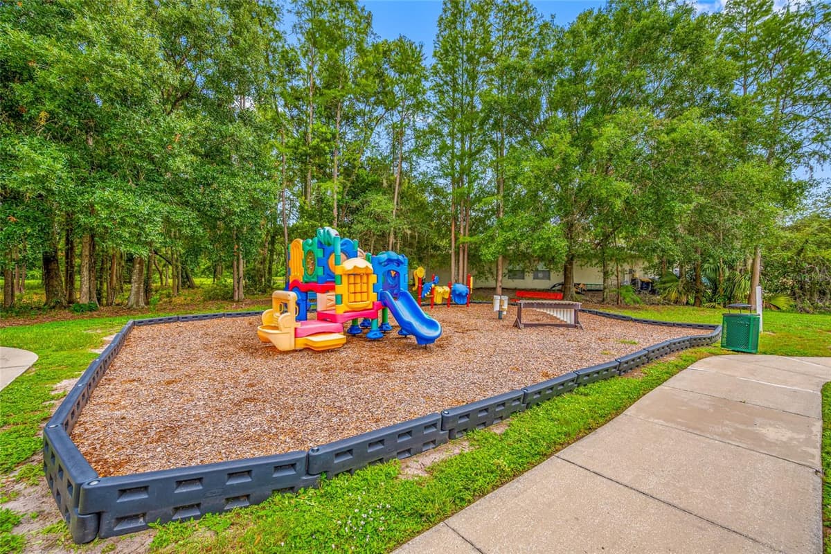 13953 JACOBSON DRIVE — photo 39 of 43