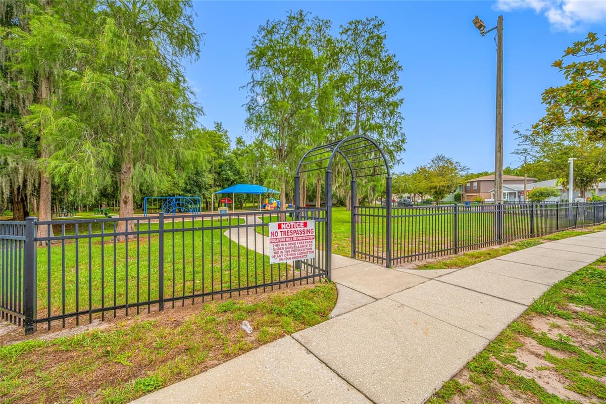13953 JACOBSON DRIVE — photo 36 of 43