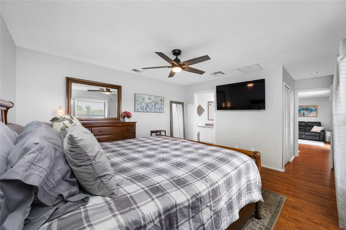 13953 JACOBSON DRIVE — photo 18 of 43