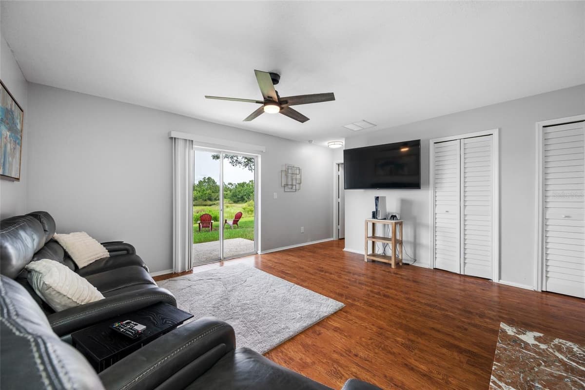 13953 JACOBSON DRIVE — photo 13 of 43