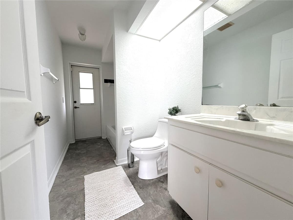 3977 NEW LONDON STREET — photo 9 of 13