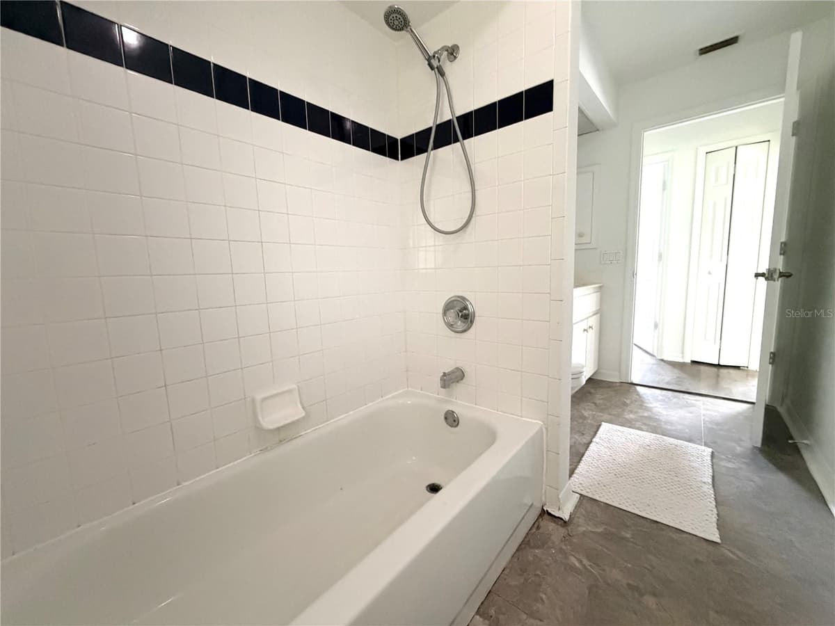 3977 NEW LONDON STREET — photo 10 of 13