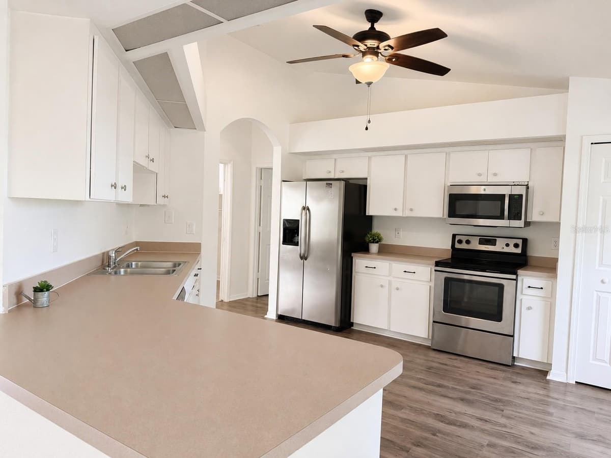 3977 NEW LONDON STREET — photo 4 of 13