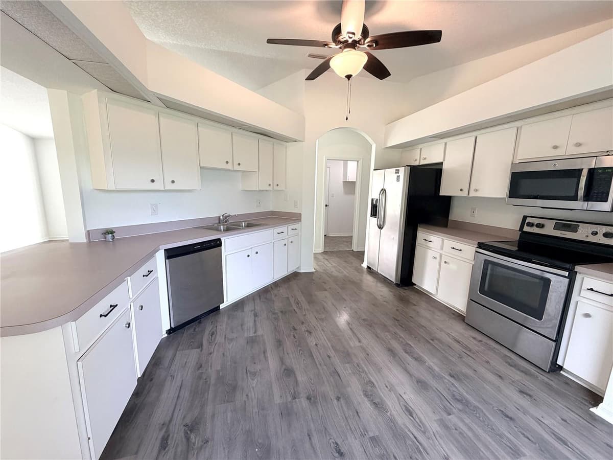 3977 NEW LONDON STREET — photo 3 of 13