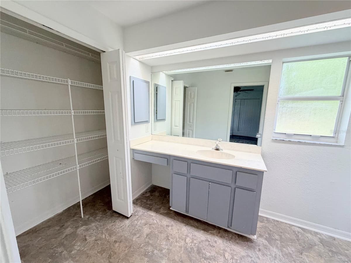 3977 NEW LONDON STREET — photo 6 of 13