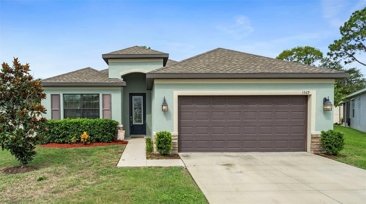 1569 RIVER CIRCLE — photo 1 of 31