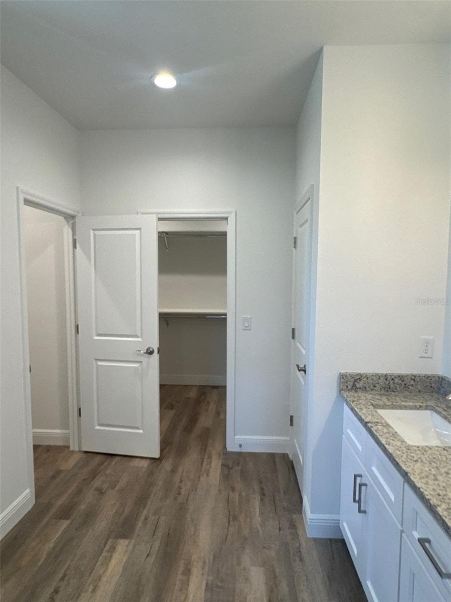 519 ELLIE COURT — photo 12 of 23