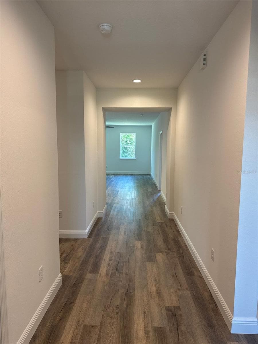 519 ELLIE COURT — photo 2 of 23