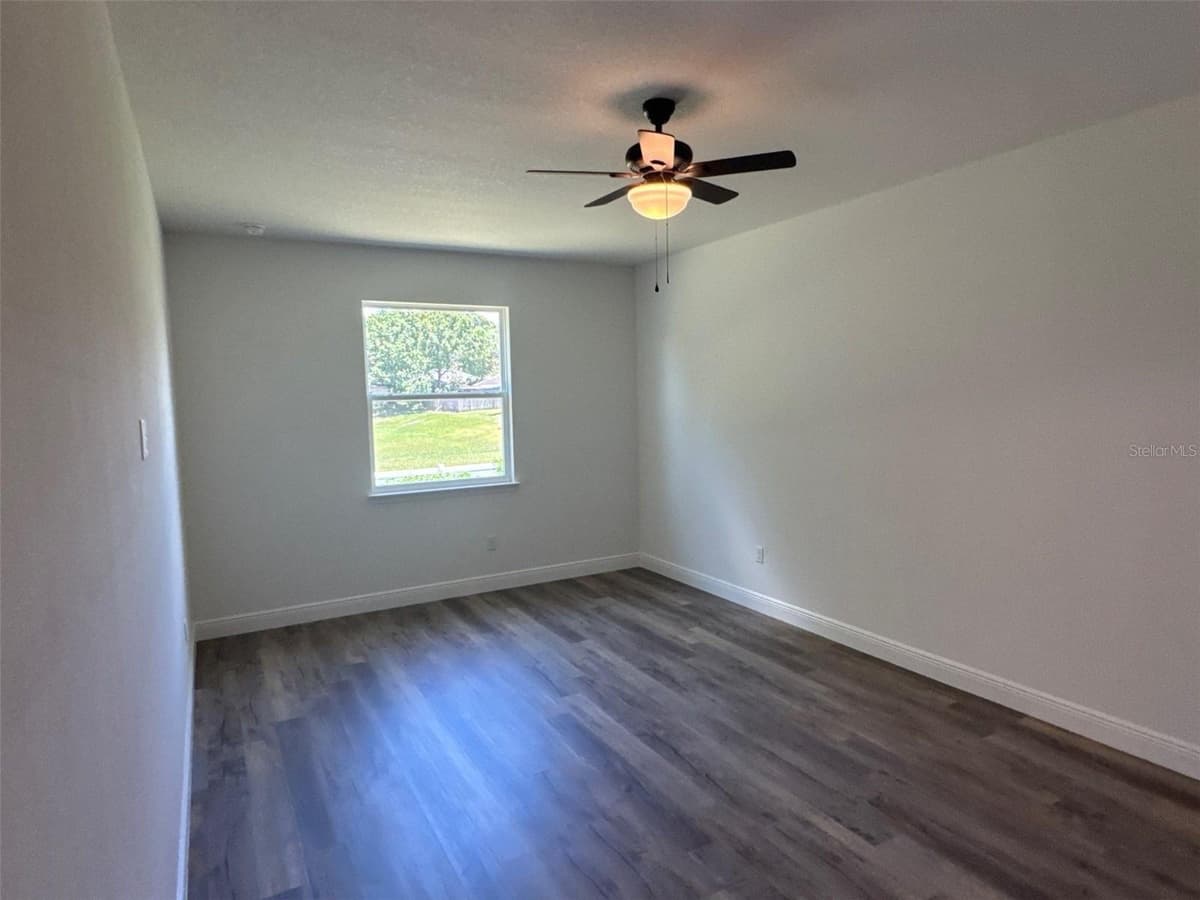 519 ELLIE COURT — photo 16 of 23