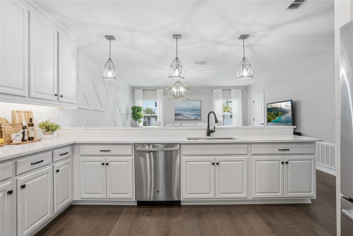 5120 BRIDGE STREET — photo 14 of 42