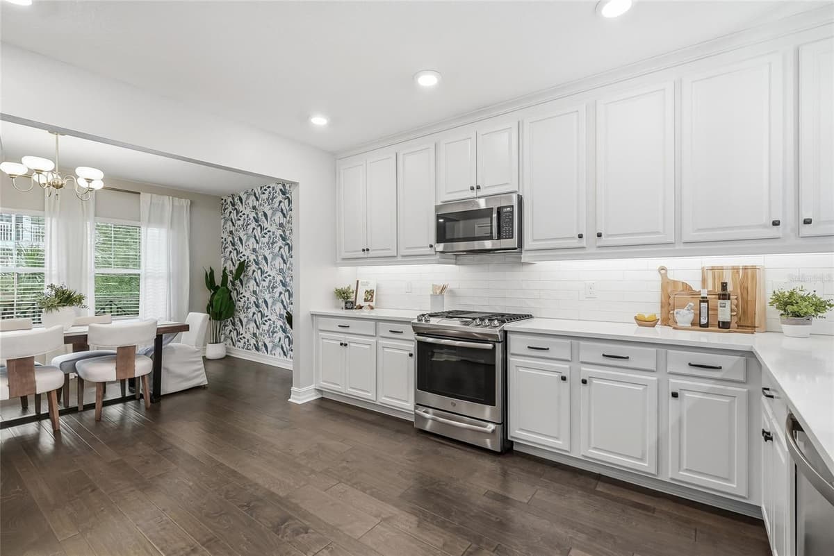 5120 BRIDGE STREET — photo 17 of 42