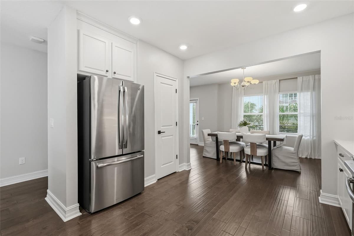 5120 BRIDGE STREET — photo 16 of 42
