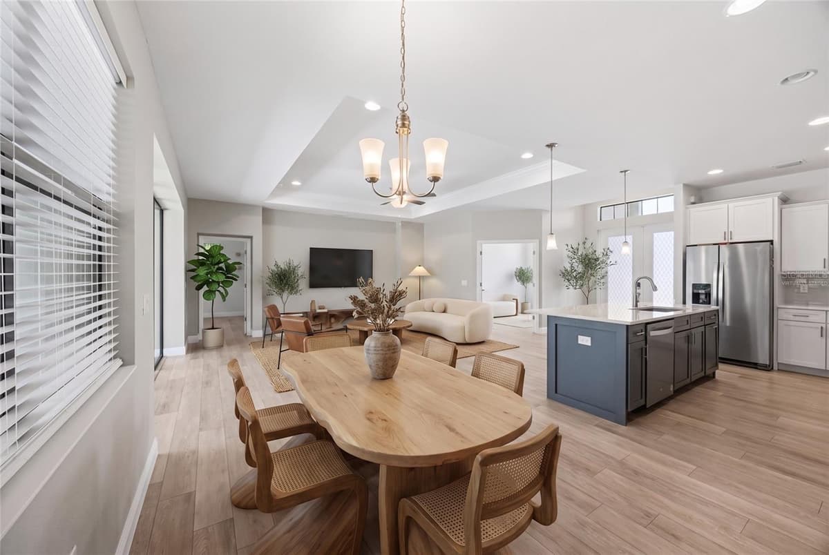 2535 TRICO ROAD — photo 4 of 39