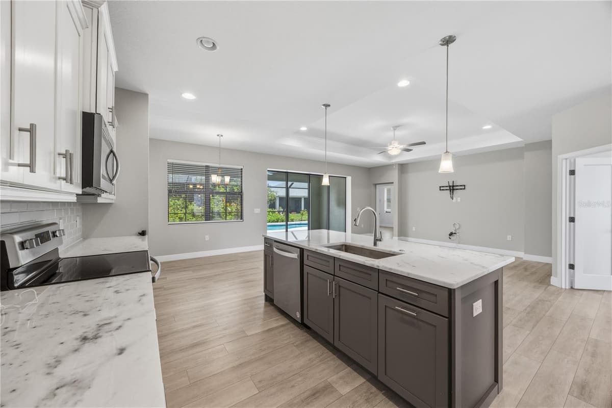 2535 TRICO ROAD — photo 15 of 39