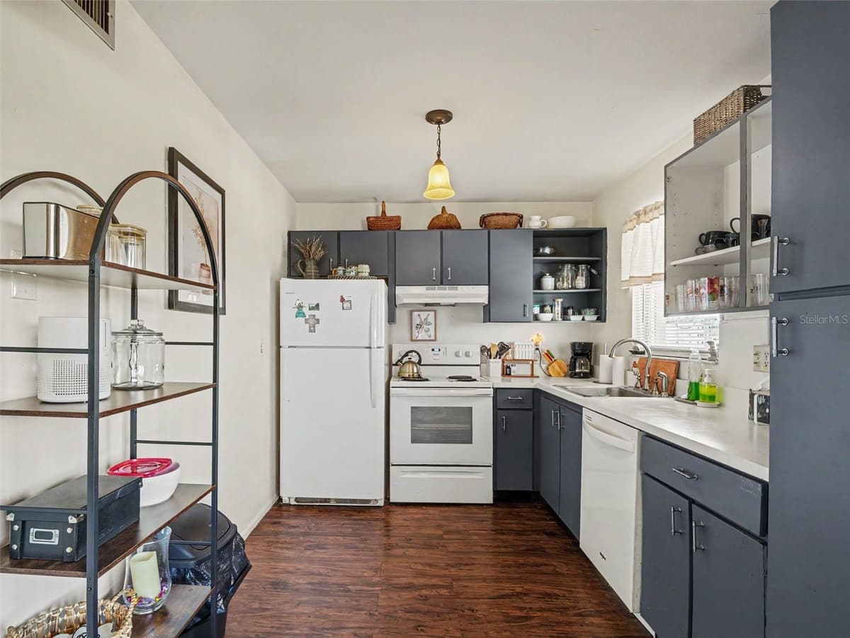 4460 IRONWOOD CIRCLE — photo 4 of 13