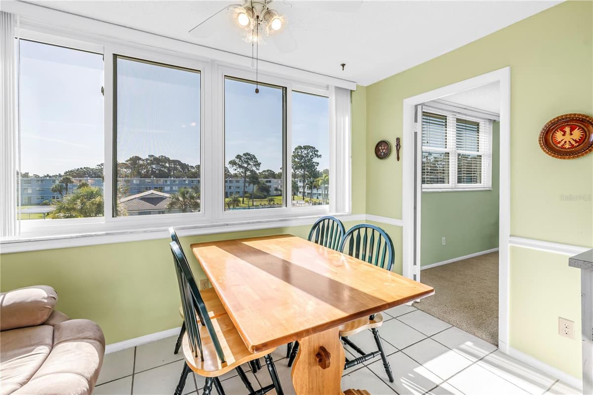 4715 BAY STREET — photo 16 of 33