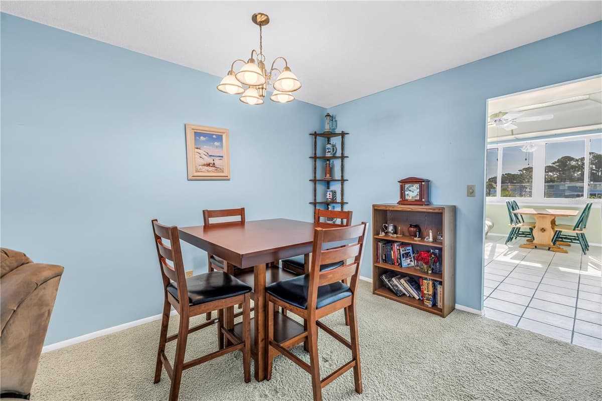 4715 BAY STREET — photo 11 of 33