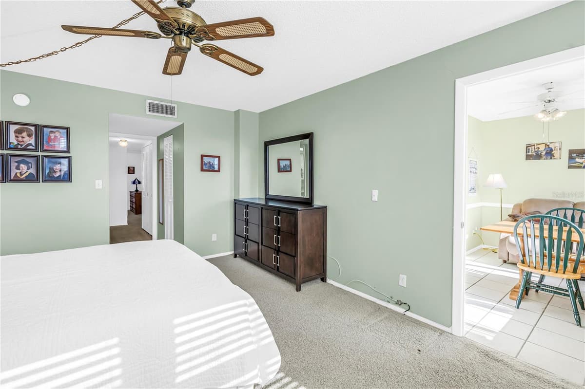 4715 BAY STREET — photo 18 of 33