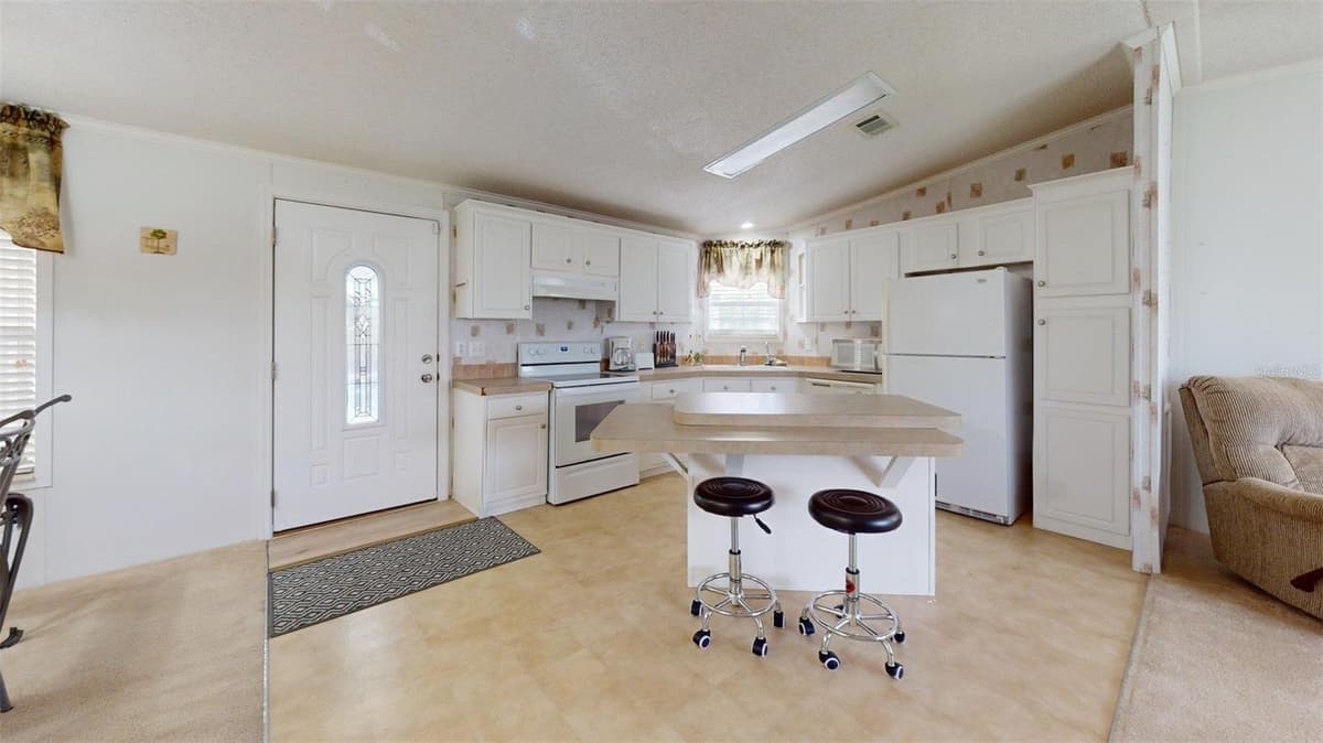 2100 KINGS HIGHWAY — photo 7 of 20