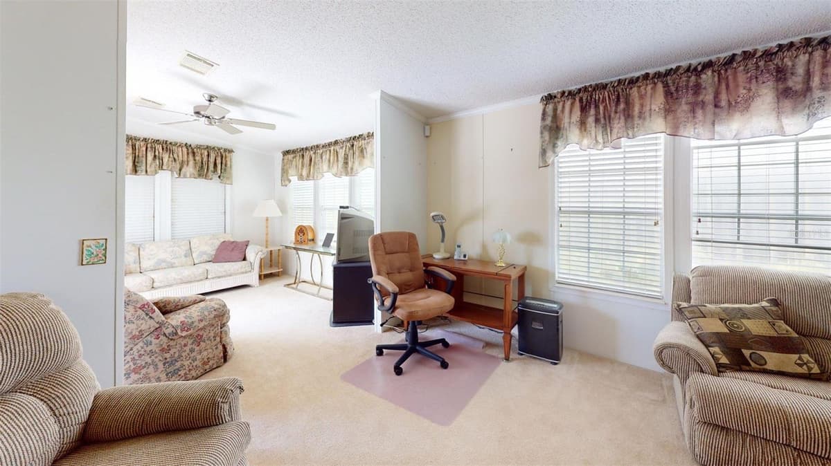 2100 KINGS HIGHWAY — photo 4 of 20