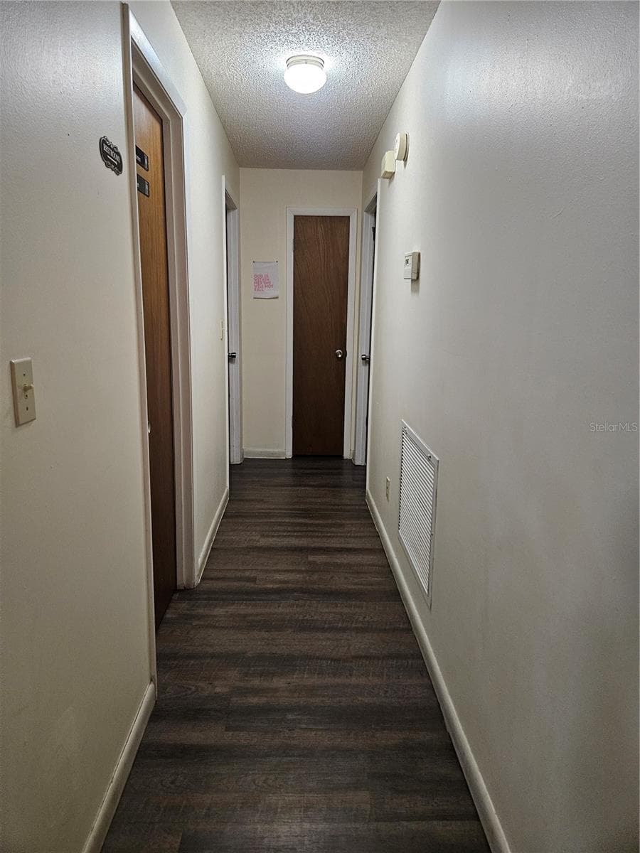 3481 MASTERS AVENUE — photo 5 of 14