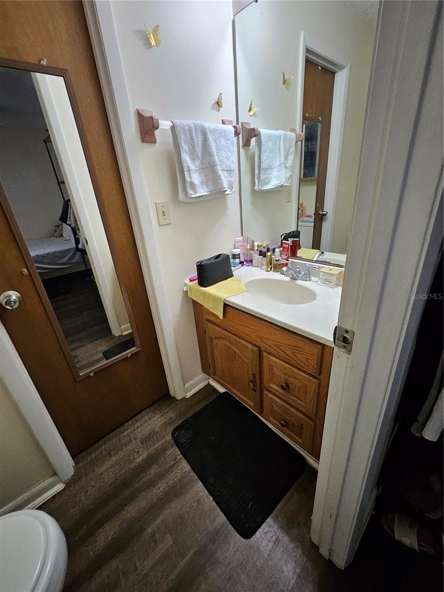3481 MASTERS AVENUE — photo 10 of 14