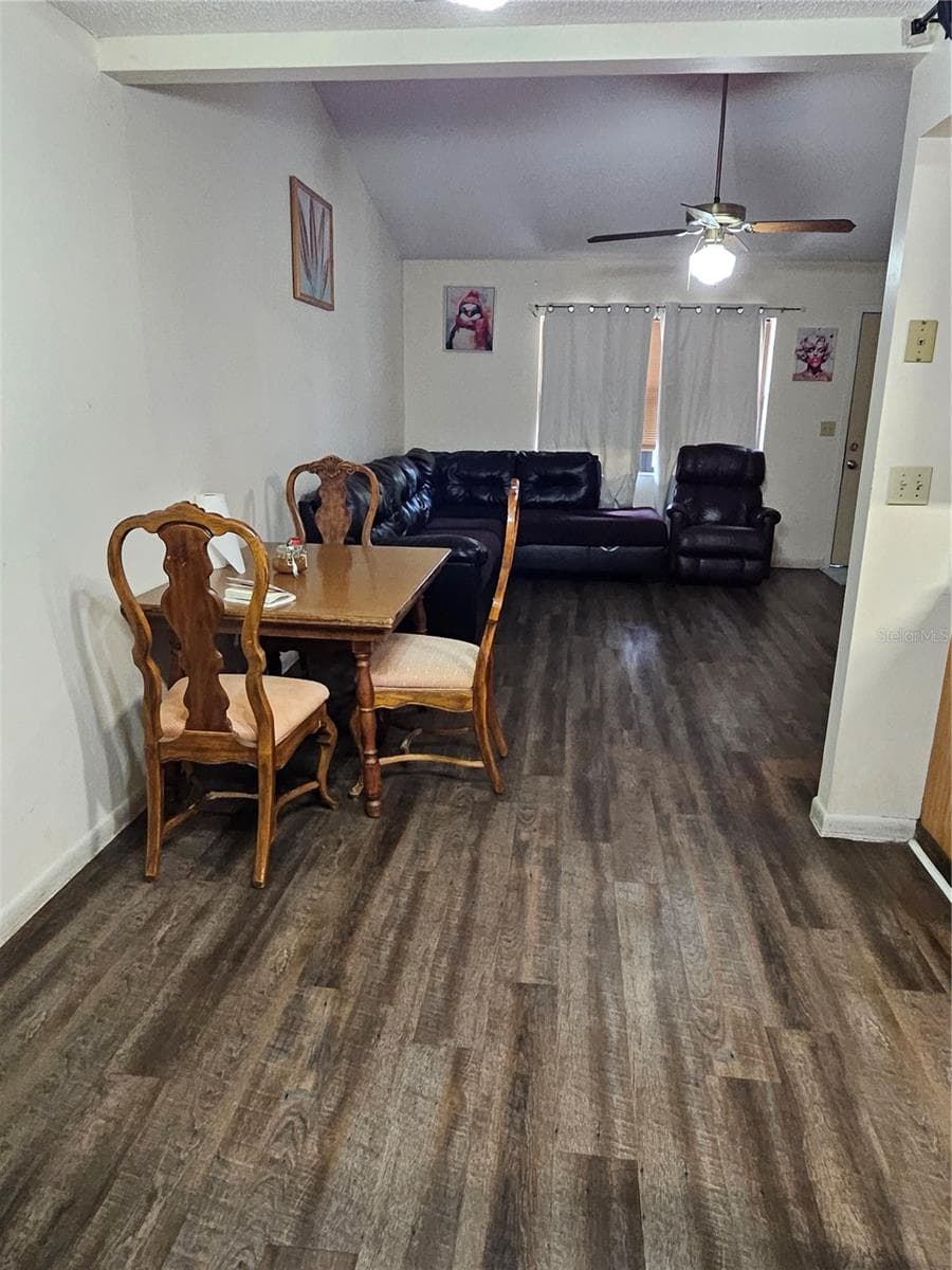 3481 MASTERS AVENUE — photo 7 of 14