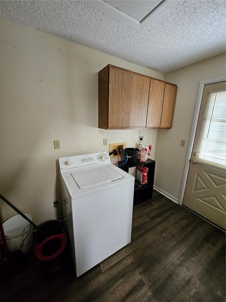 3481 MASTERS AVENUE — photo 13 of 14