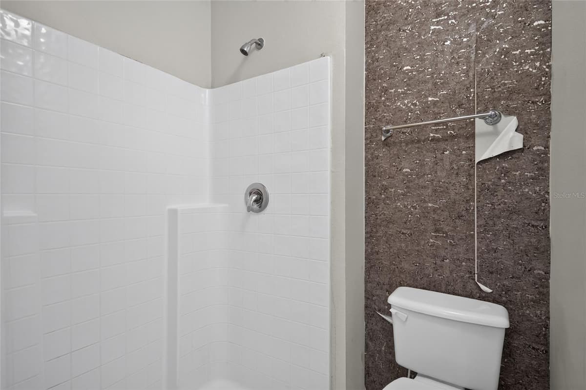 12803 LAKE VISTA DRIVE — photo 24 of 41