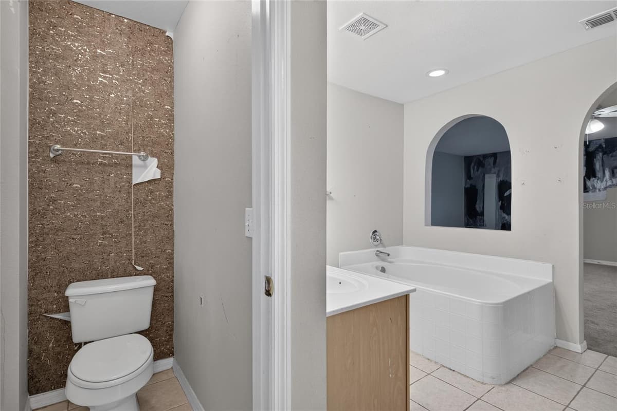 12803 LAKE VISTA DRIVE — photo 25 of 41