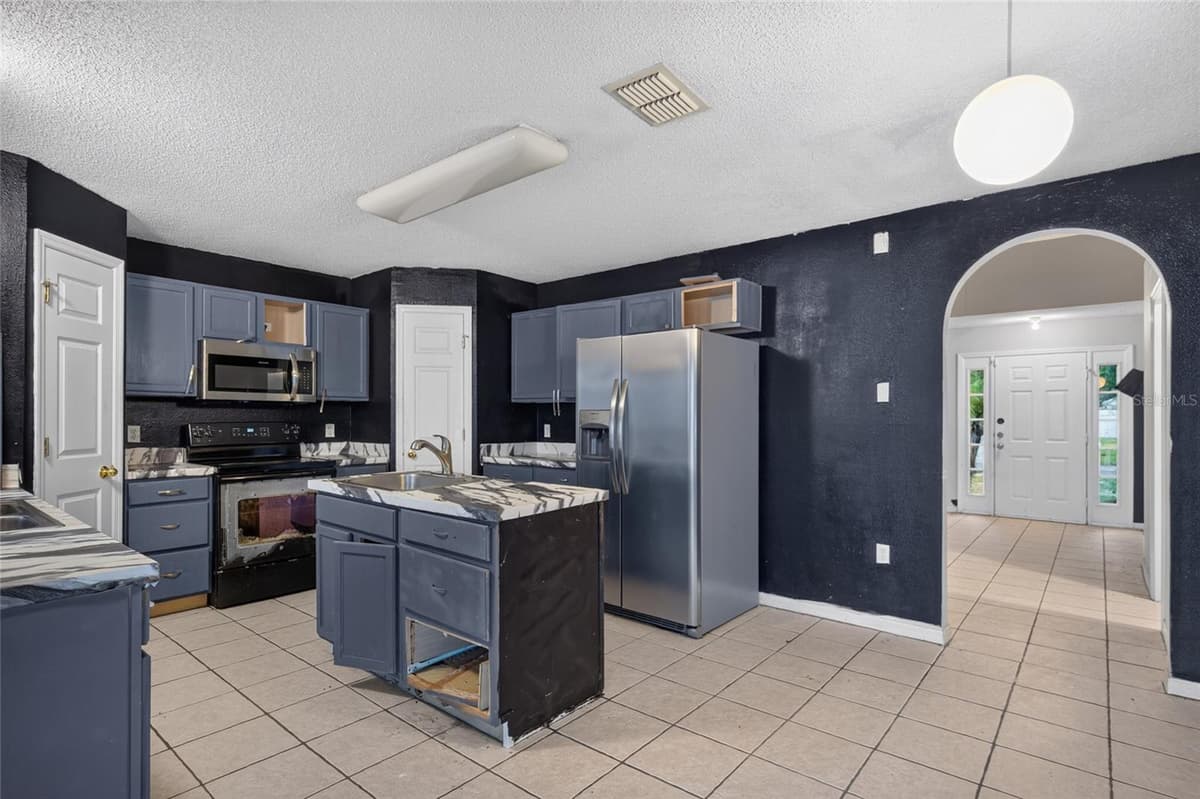 12803 LAKE VISTA DRIVE — photo 15 of 41