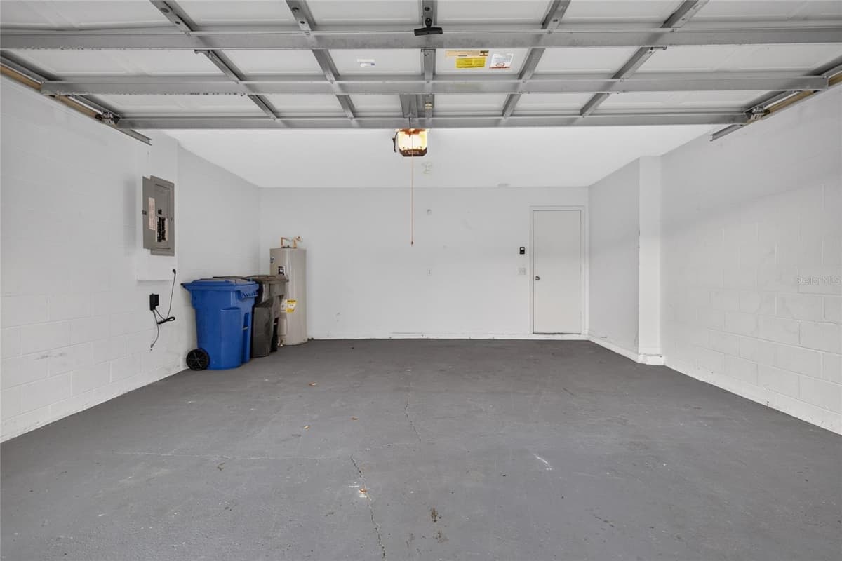 12803 LAKE VISTA DRIVE — photo 37 of 41