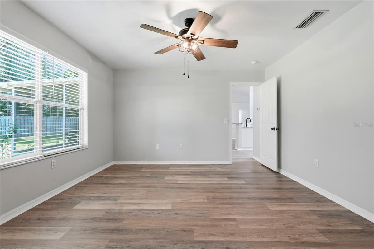 8834 11TH PLACE — photo 15 of 24