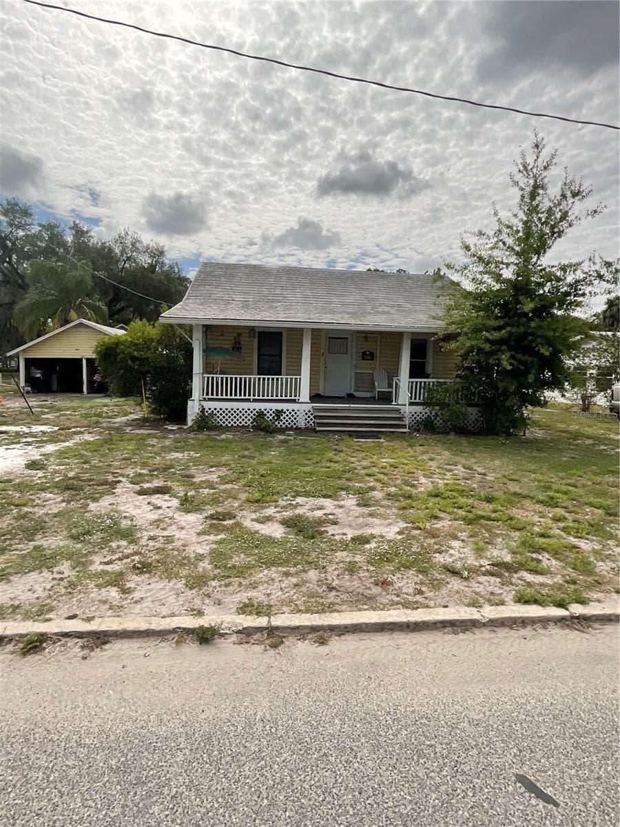 628 MAGNOLIA STREET — photo 4 of 6