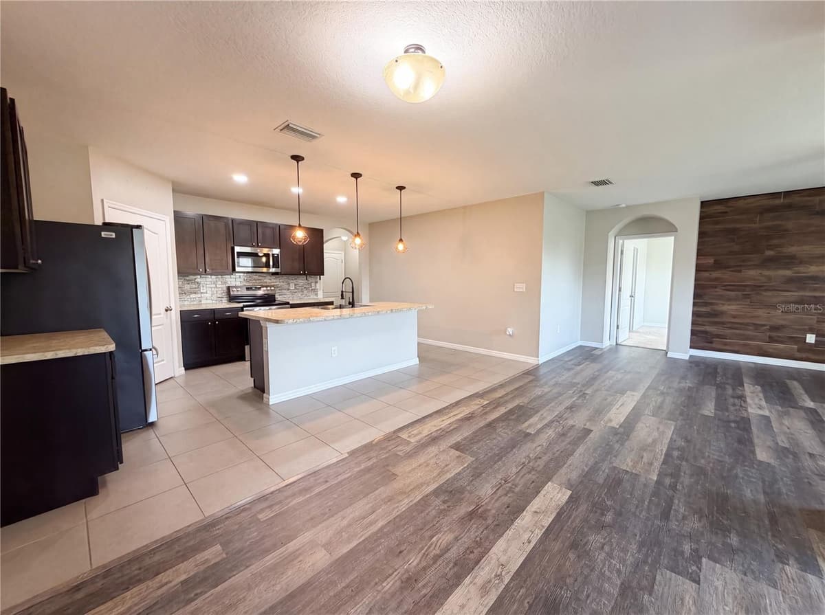 16415 TREASURE POINT DRIVE — photo 4 of 29