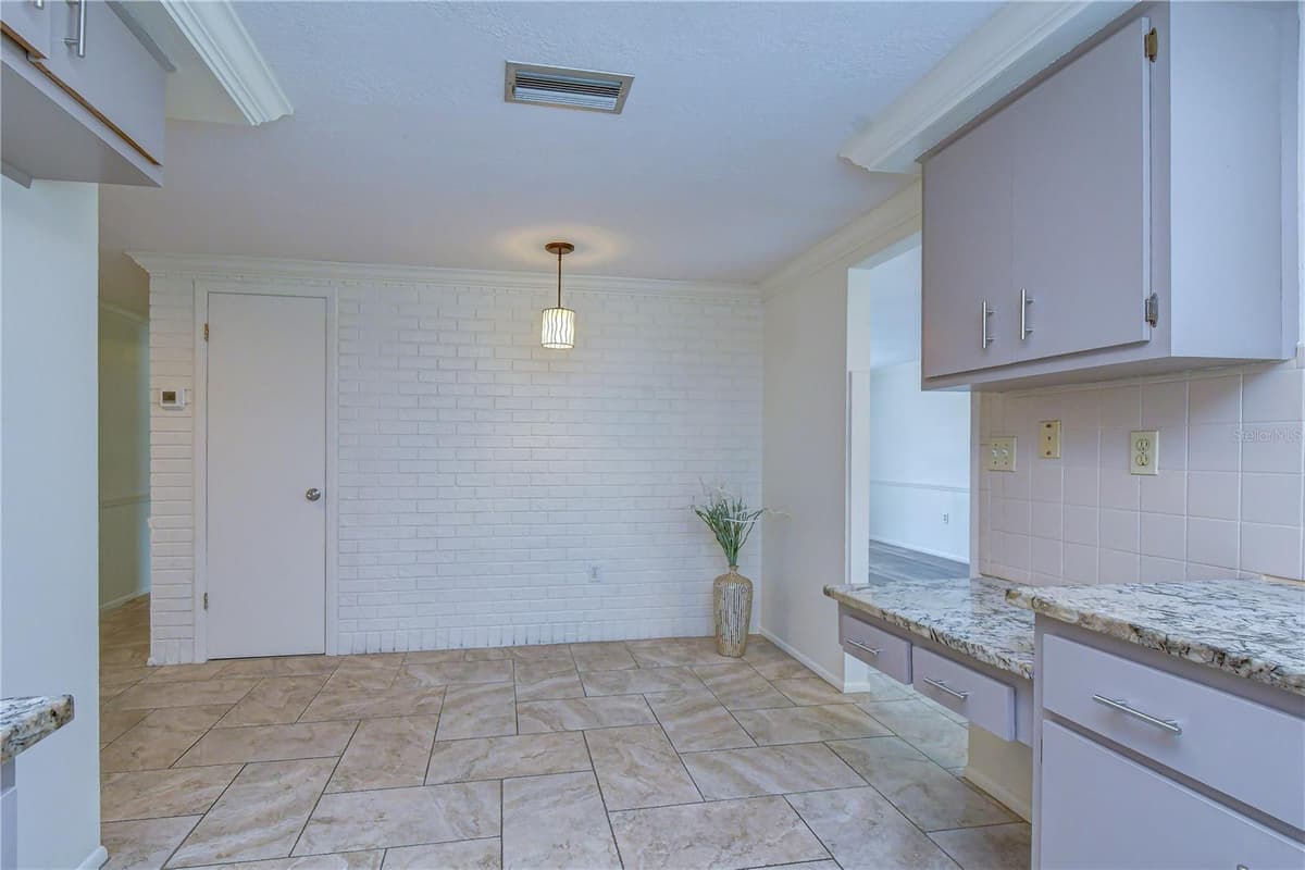8804 VILLAGE MILL ROW — photo 20 of 42