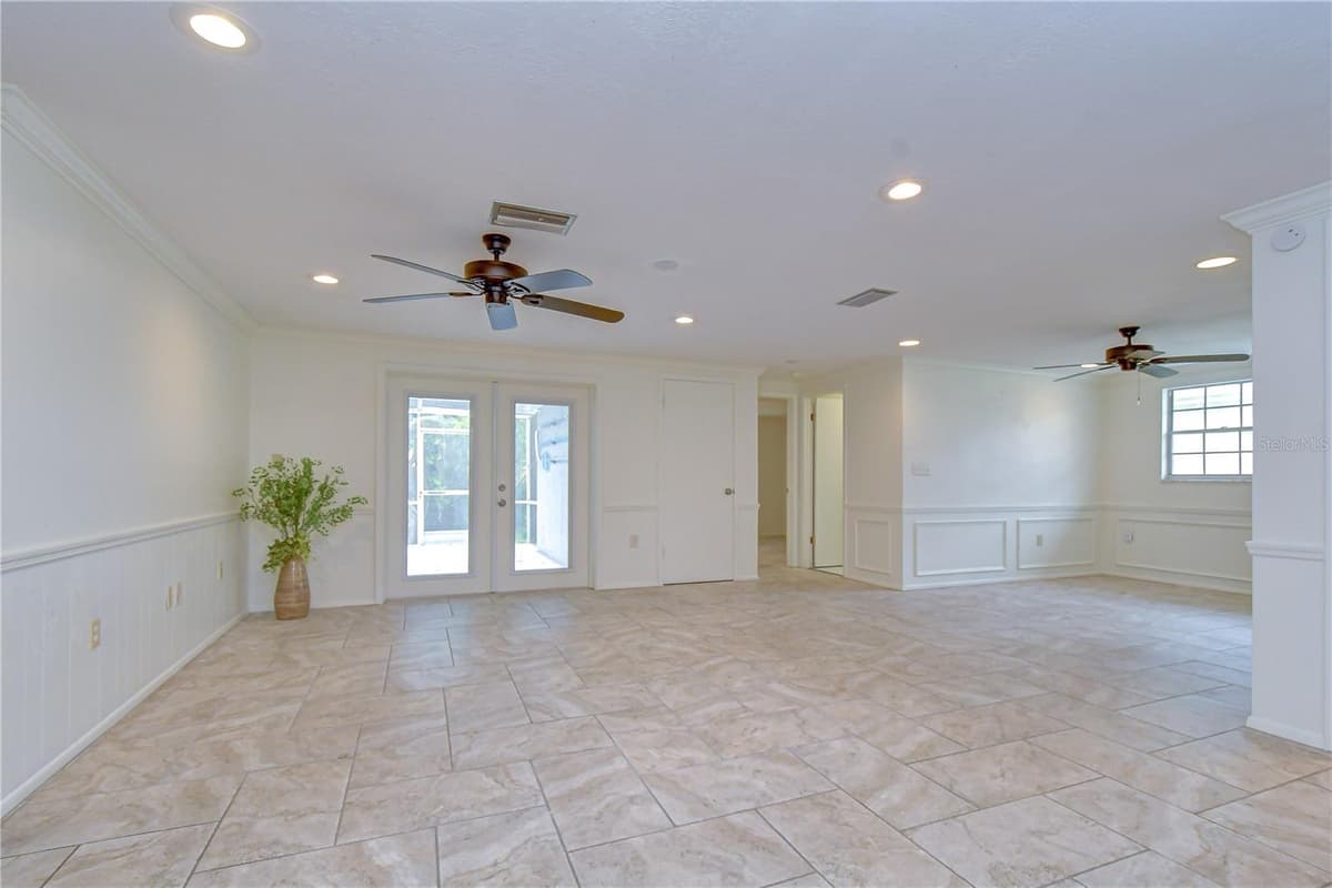 8804 VILLAGE MILL ROW — photo 22 of 42