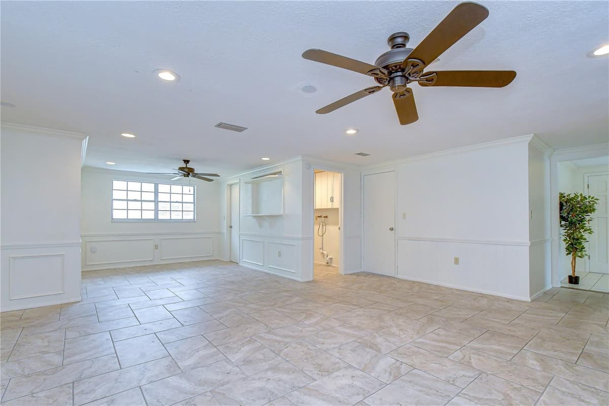 8804 VILLAGE MILL ROW — photo 23 of 42