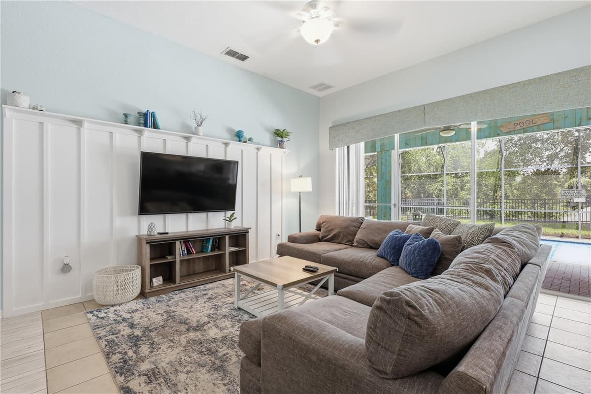 2689 MANESTY LANE — photo 7 of 44