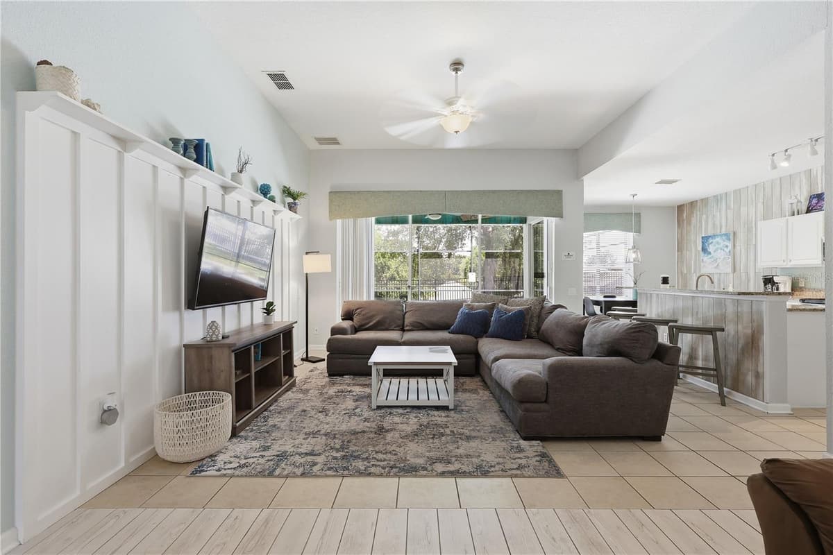 2689 MANESTY LANE — photo 8 of 44