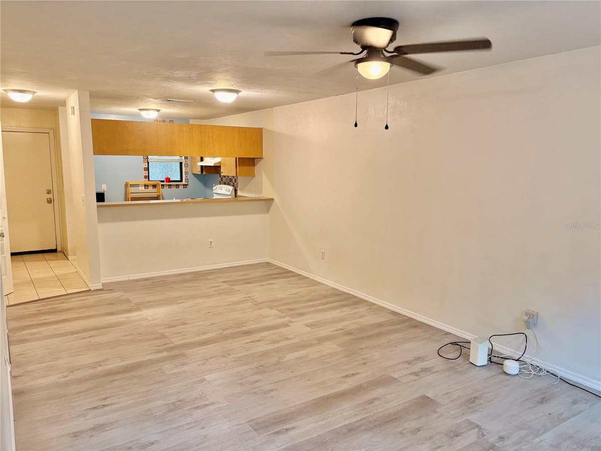 6907 44TH AVENUE — photo 7 of 17